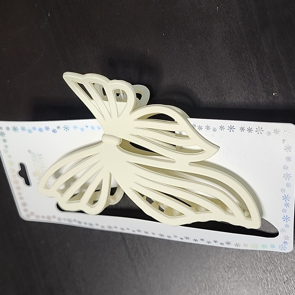 Cream Ribbon Bow Clip